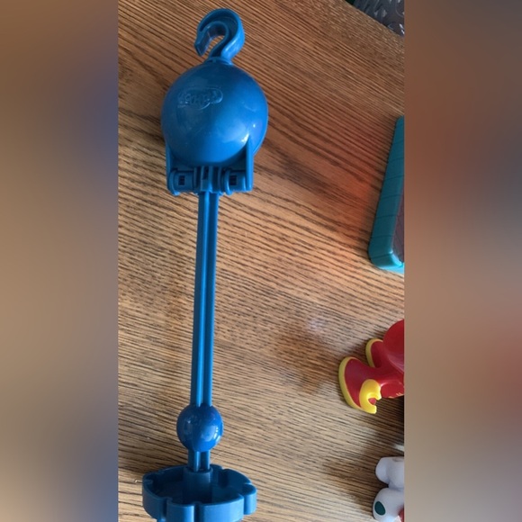 Play-Doh Town Fire Station firetruck, police motorcycle and Figures - Picture 6 of 6